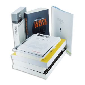 Livres dos carré collé, couvertures pelliculée