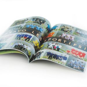 Brochure 2 agrafes à plat
